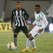 Comentarista vê erro em escalação do Botafogo e ‘questão preocupante’ a ser resolvida 