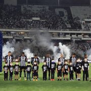 Árbitro relata na súmula laser contra goleiro do Cuiabá vindo da torcida do Botafogo; clube identificou torcedor