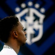 Jornal francês se encanta com Jeffinho, compara atacante do Botafogo a Dembélé e comemora empréstimo ao Lyon: 'Privilégio'