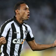 Ex-Botafogo, Gilson anuncia aposentadoria no Dia do Futebol: 'Me despeço com o coração cheio de gratidão'