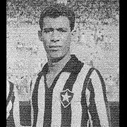 Ex-jogador do Botafogo e maior ídolo do América-MG, Jair Bala morre aos 79 anos