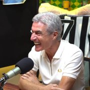 Luís Castro revela que rejeitou propostas e diz: &#8216;Adoro o Botafogo. Quero permanecer por muitos anos, mas é o resultado que vai determinar&#8217;