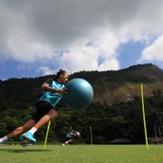 Botafogo regulariza situações de Victor Cuesta, Jeffinho e Juninho