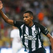 Victor Sá encerra jejum de mais de três anos sem gol de um camisa 7 no Botafogo