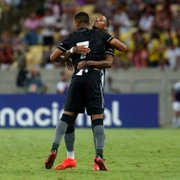 Tchê Tchê foca em títulos para o Botafogo e comemora assistência de perna esquerda no clássico: ‘Me considero ambidestro’