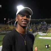 Jeffinho marca presença e assiste à vitória do Botafogo: 'Gostei demais. Nosso time vai sair campeão desse negócio aí'