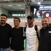 Jeffinho, do Botafogo, chega a Lyon; comentarista: 'Se foi este valor mesmo, não tem o que discutir. É embrulhar para presente'