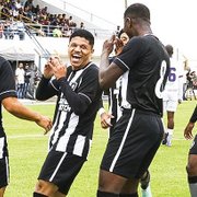 Com contrato terminando no Botafogo, Léo Pedro brilha na Copinha e mostra versatilidade no ataque: ‘Muito feliz em poder ajudar’