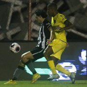 Matheus Nascimento evolui parte física no Botafogo e ganha mais de 2,5kg em duas semanas