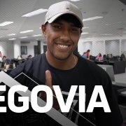VÍDEO: Luis Segovia visita setor corporativo do Botafogo e elogia estrutura