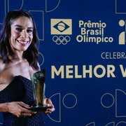 Beatriz Tavares, do Botafogo, recebe o Prêmio Brasil Olímpico de remadora do ano