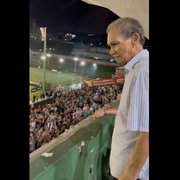 Ídolo, Manga assiste à vitória do Botafogo no estádio, é ovacionado pela torcida e exaltado por Luís Castro