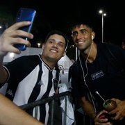 Di Placido elogia torcida do Botafogo, agradece apoio de Joel Carli e celebra oportunidade: ‘É um orgulho defender essa camisa’