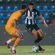 Luis Henrique &#8216;reivindica&#8217; um dos gols de Tiquinho e destaca &#8216;vontade de jogar&#8217; no Botafogo