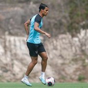 Recuperado, Danilo Barbosa volta a treinar no Botafogo; Gustavo Sauer participa de atividade