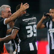 Comentarista: &#8216;Botafogo está encontrando jeito de jogar e chega em seu melhor momento na temporada para clássico com Flamengo&#8217;