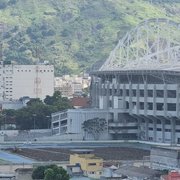 Botafogo retira grama natural do campo anexo do Nilton Santos para implementar sintético