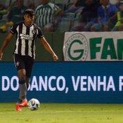 César Vallejo dá sinais importantes sobre a zaga do Botafogo