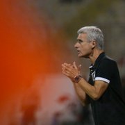 Comentarista aplaude Castro por não poupar titulares na Sul-Americana: ‘Botafogo tem mais chances de conquistá-la do que o Brasileiro’