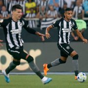 Comentarista: &#8216;O que mais me chama atenção nesse Botafogo é a maneira que consegue se modelar diante do adversário&#8217;