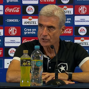 Luís Castro critica ‘segundo tempo sofrível’ do Botafogo no Peru, mas destaca liderança do grupo: ‘Atingimos os nossos objetivos’