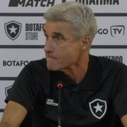 Luís Castro faz agradecimento especial à equipe de logística do Botafogo após vitória em meio à maratona: ‘Jogar de dois em dois tem sido uma violência’