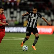Botafogo sofreu ‘baque financeiro’ com eliminação, diz Rizek; Roger Flores afirma que Victor Sá pode ser negociado