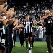 Obrigado, Capitán! Botafogo divulga vídeo com bastidores dos últimos momentos de Joel Carli como jogador