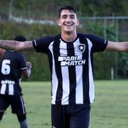 Filho de Loco Abreu provoca após Botafogo eliminar Flamengo no sub-20