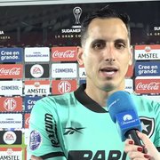 Herói em empate no Paraguai, Gatito Fernández valoriza oportunidade a reservas do Botafogo e dá conselho a Segovinha