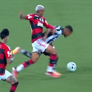CBF divulga análise do VAR e fala surreal de árbitro sobre falta em Tchê Tchê em Botafogo x Flamengo: &#8216;Não tem empurrão. Ele se joga&#8217; (?!)