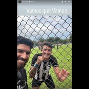 Loco Abreu prestigia filho na Gávea e celebra classificação do sub-20 do Botafogo em cima do Flamengo