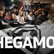 VÍDEO: Botafogo desembarca em Minas Gerais e é recebido pela torcida antes de jogo com Atlético-MG