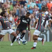 No 'estilo Caio Ribeiro', Júnior Santos brinca com discussão com Marcelo em Fluminense x Botafogo: 'Falei você é um bananão'