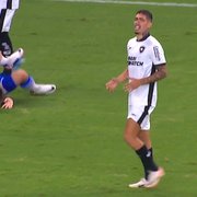 Hugo recebe o terceiro cartão amarelo e desfalca Botafogo contra o Santos