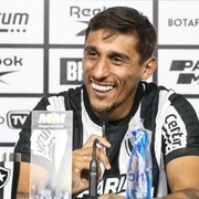 Damián Suárez cita Loco Abreu em legado dos uruguaios no Botafogo e revela conversa com Luis Suárez antes de acertar