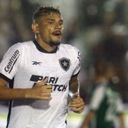 Tiquinho Soares volta a fazer dois gols no mesmo jogo no Botafogo e ganha moral