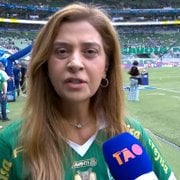 Comentarista: ‘Leila Pereira está certa em cobrar provas de John Textor, mas não fez isso com o auxiliar do Abel Ferreira no Palmeiras’