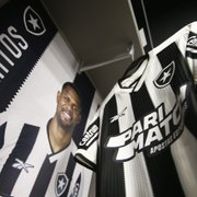 Atacante ex-Athletico-PR e Avaí revela ser fã de Júnior Santos, do Botafogo: ‘É um craque’