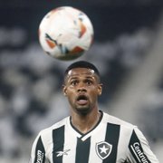 Apresentador vê Júnior Santos ‘quase imarcável’ e questiona: ‘Quem está em melhor condição no Brasil do que ele hoje?’