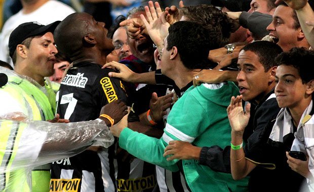 Gol de Hyuri é eleito o mais bonito da história do Botafogo em enquete