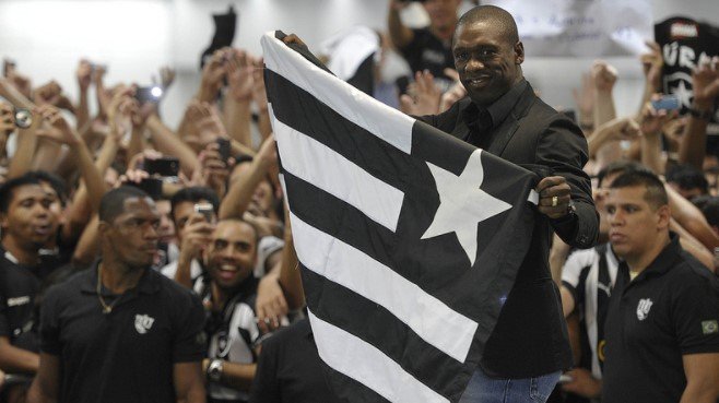 Ex-Botafogo, Seedorf relembra passagem pelo Brasil e relação com torcedores: ‘Aproveitei cada segundo’