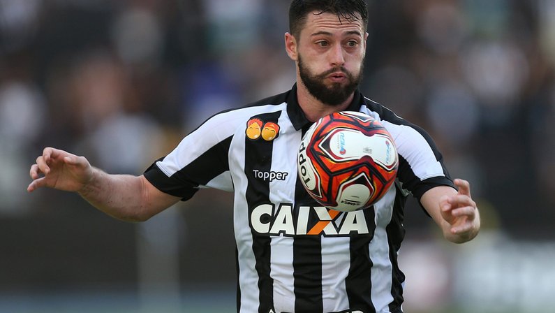 Empresário vem ao Rio e João Paulo deve renovar até 2022 com o Botafogo