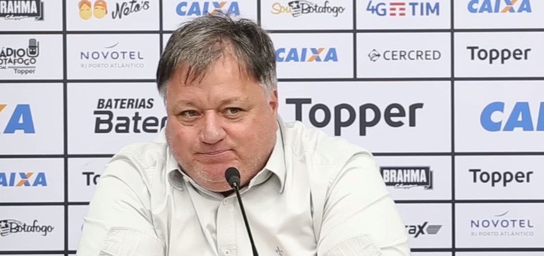 Na bronca, dirigente do Botafogo cobra Comissão de Arbitragem: ‘O juiz precisa pagar’
