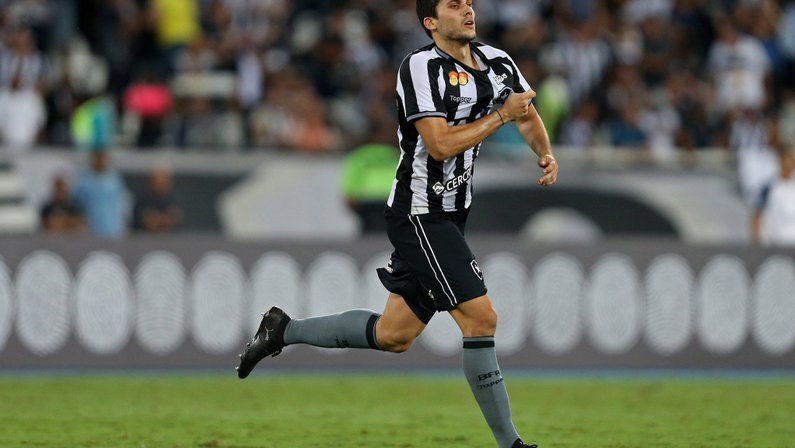 Sem Igor Rabello, Botafogo deixa de ter dupla de zaga mais artilheira do país