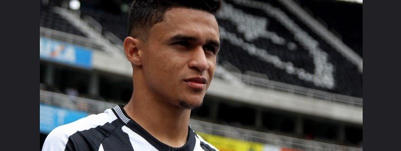 Há expectativa de Erik voltar a ter boas atuações com a camisa do Botafogo (Foto: Vítor Silva/SSPress/BFR)