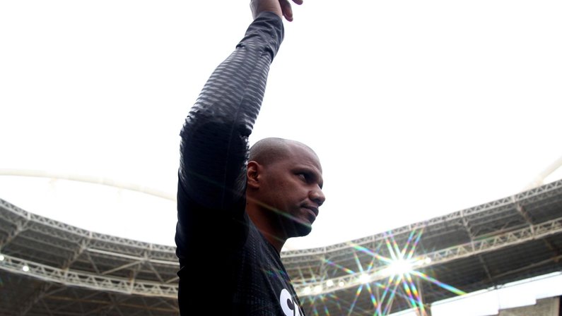 Sem Libertadores, Botafogo prepara ‘festa’ de despedida para Jefferson