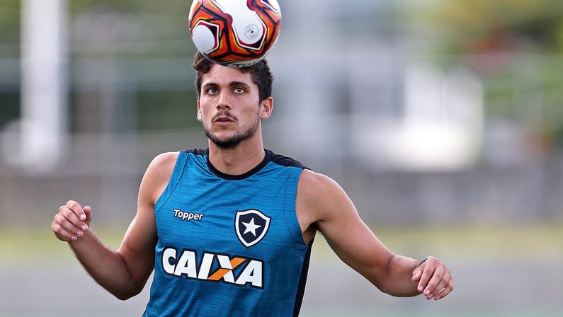 Igor Rabelo bate o pé por ‘grande centro’ e dificulta os planos do Botafogo