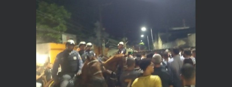 Polícia Militar na saída de jogo do Botafogo no Estádio Nilton Santos