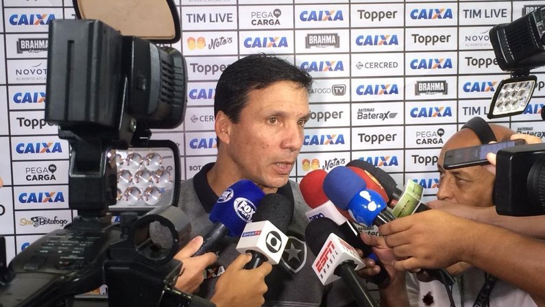 Zé Ricardo pede paciência à torcida do Botafogo e fala em ‘reconstrução’ do elenco
